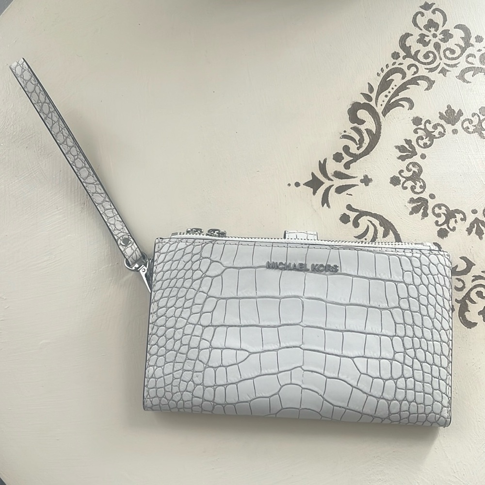 Michael Kors wristlet white crocodile pattern